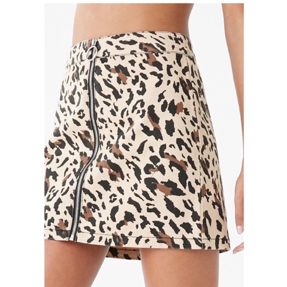 🔸 Forever 21 🔸 animal print skirt